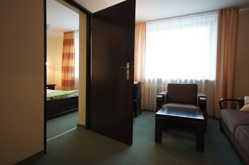 Hotel Kamena Chełm Kültér fotó