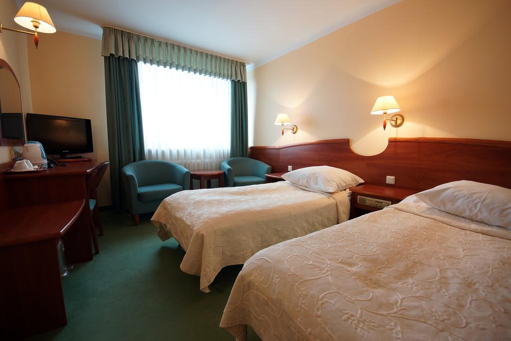 Hotel Kamena Chełm Kültér fotó