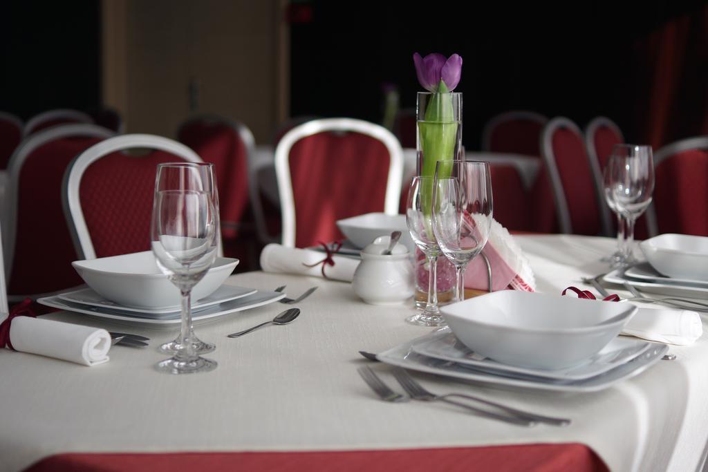 Hotel Kamena Chełm Kültér fotó