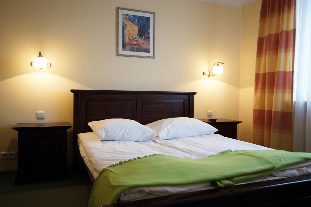 Hotel Kamena Chełm Kültér fotó