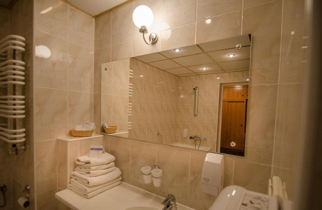 Hotel Kamena Chełm Kültér fotó